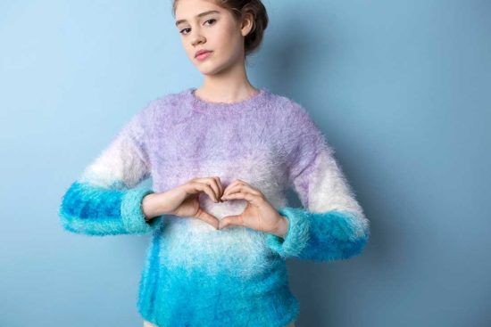 Żyj pięknie - Ozdób sweter z efektem ombre