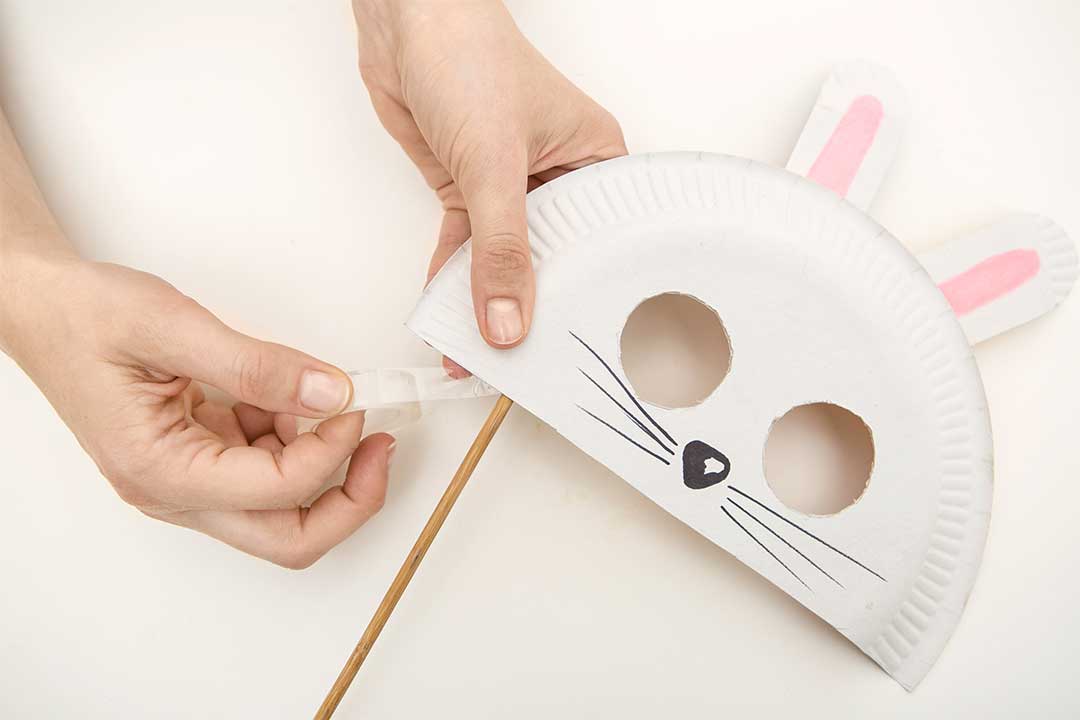 Żyj pięknie - Zrób z dziećmi maskę króliczka i kosmity z papierowych talerzyków